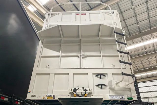 SR Piso Móvel Cavaqueira 3 Eixos Espaçados 106m3 25/25 facchini