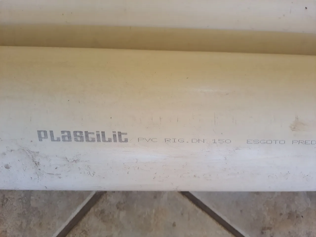 Vendo 2 tubos de Esgoto 150mm X 3mts