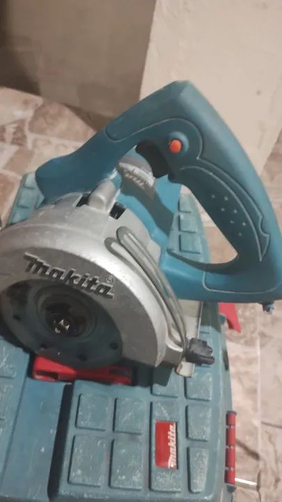 Serra mármore da Makita 