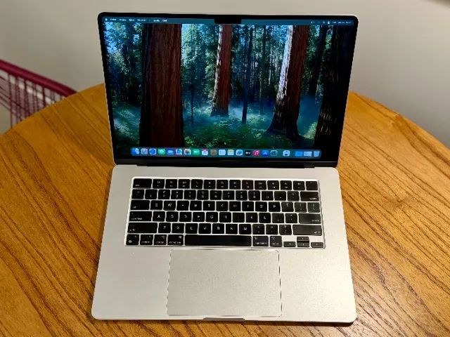 MacBook Air 15 Inches M2 - Refurbished64385503359363122