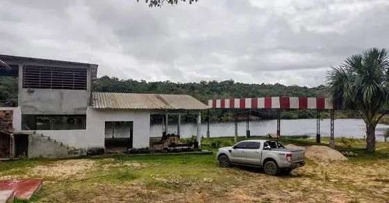 Chacara Perto da Cidade Universitaria 3.500m²  Casa e Galpão Km 08 da Manuel Urbano