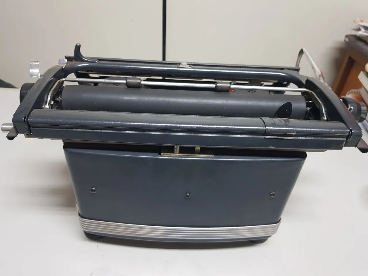 Máquina de escrever antiga - Foto 3