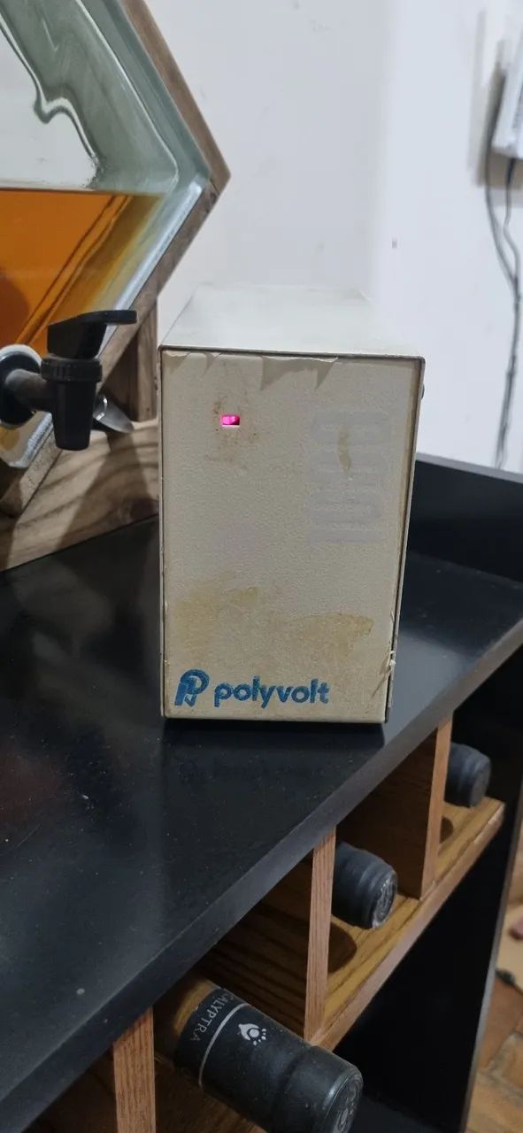 Estabilizador Polyvolt Antigo