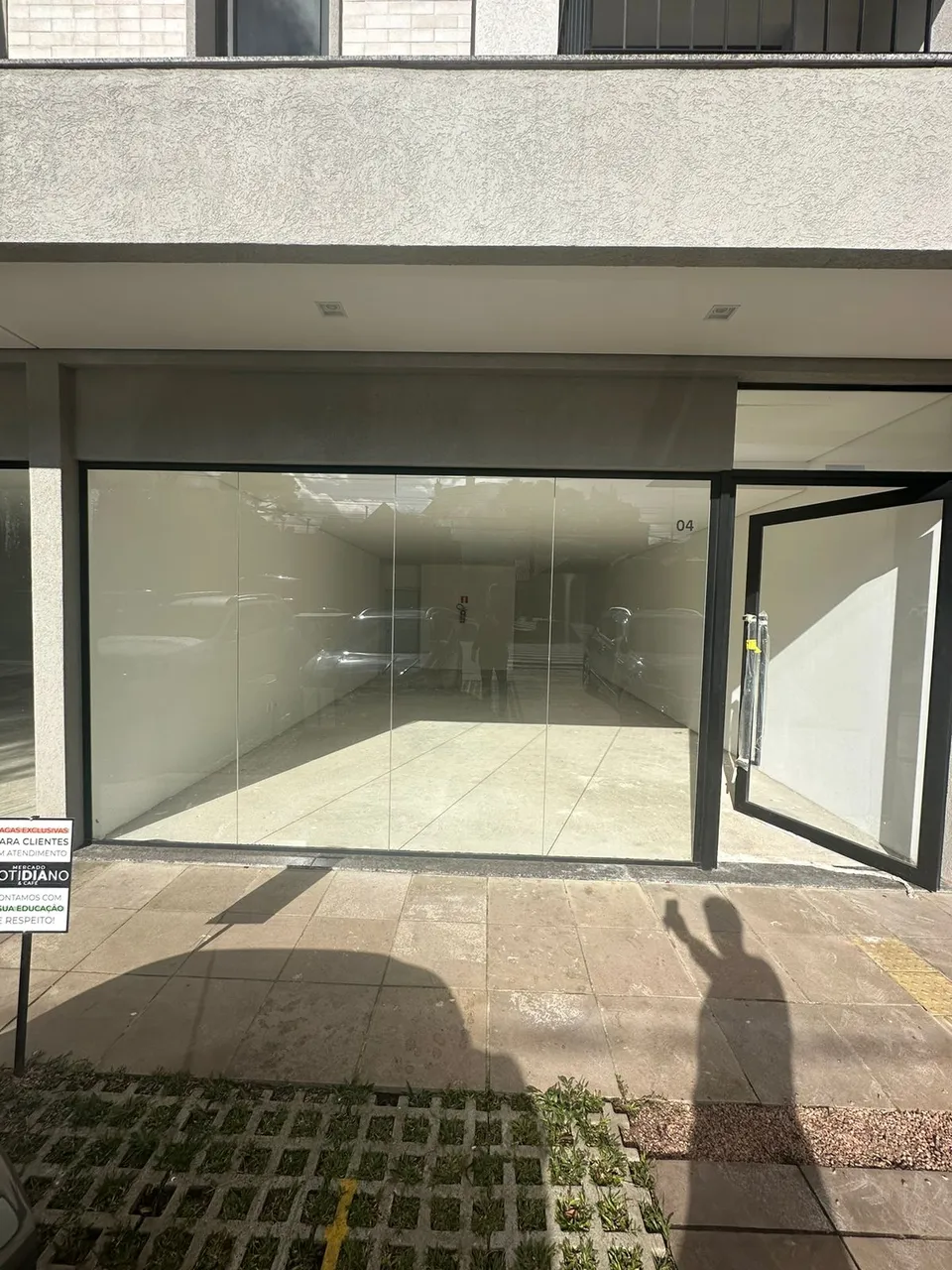 Sala comercial no centro de Gramado com estacionamento