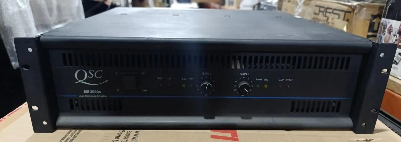 Amplificador de Potência QSC Mx3000a 
