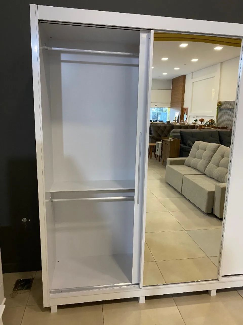 Guarda Roupa Royale 3 Portas - Foto 3