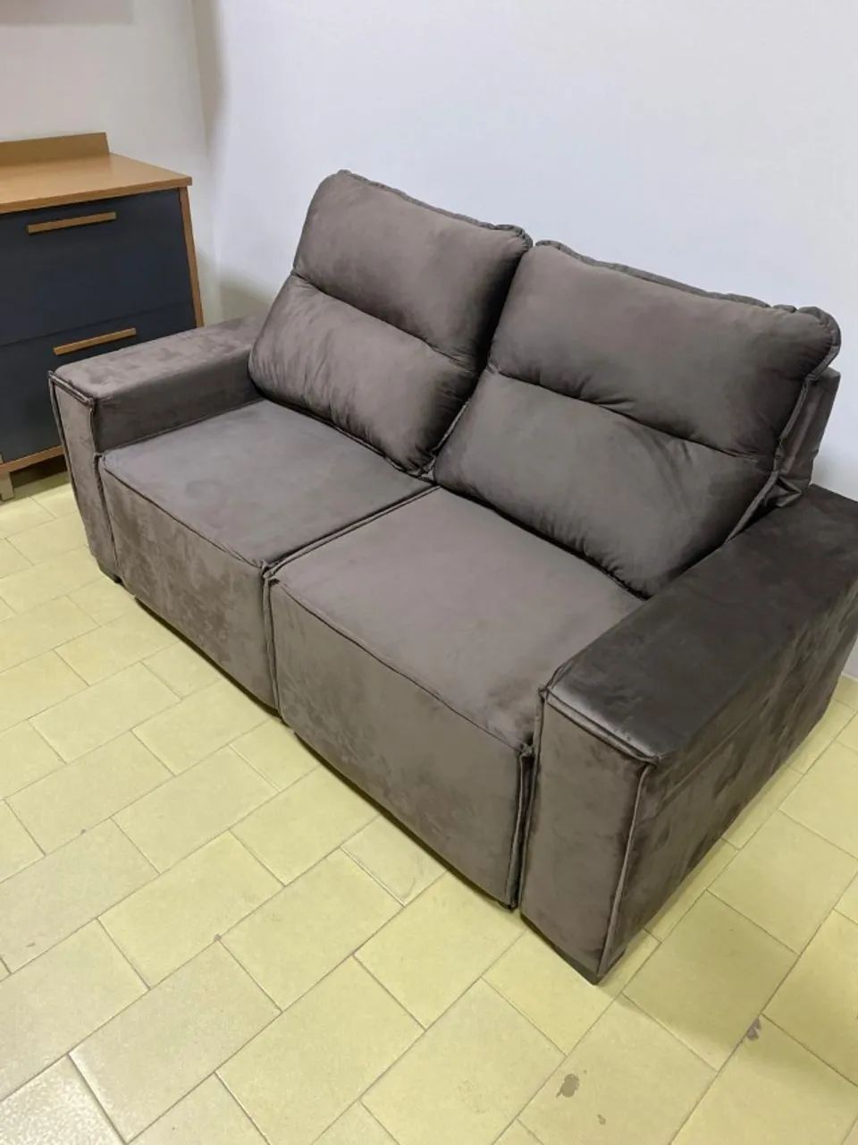 Sofá com 2 lugares, ideal para quem busca conforto e praticidade - Em Promoção  - Foto 2