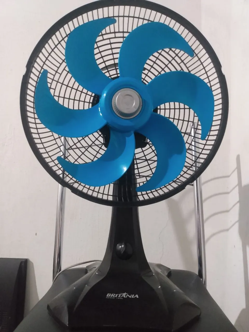 Ventilador 30cm sem a grade da frente. MENOR PREÇO. Não faço entrega, endereço na 