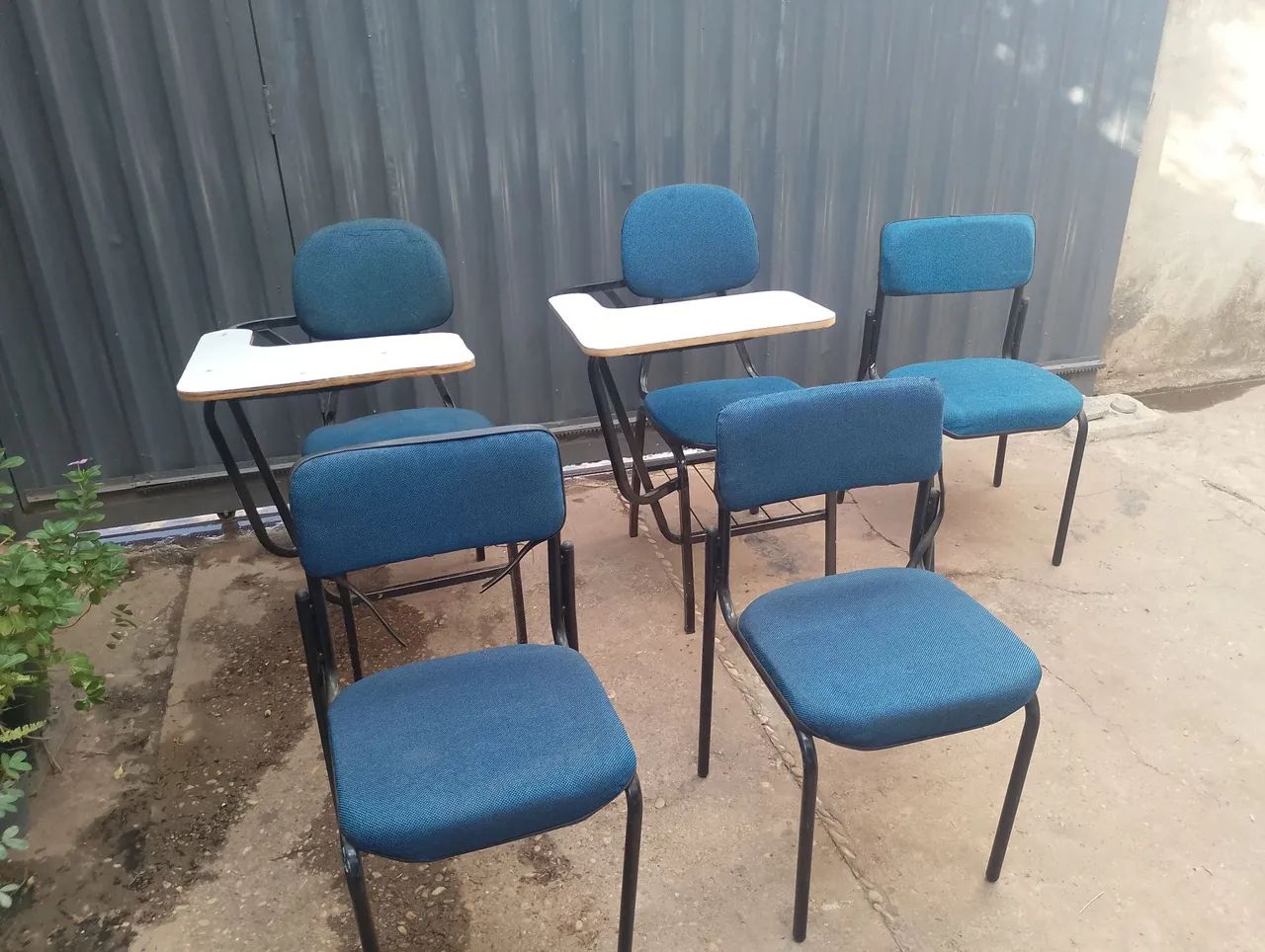 Cadeiras universitárias (preço negociável) - Foto 3