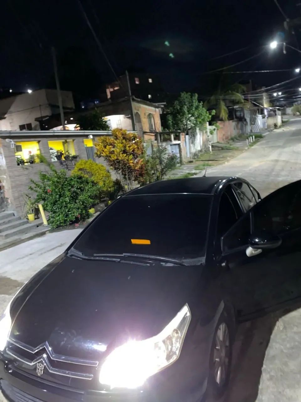 VENDO OU TROCO C4 CARRO TEM NADA PRA FAZER  - Foto 4
