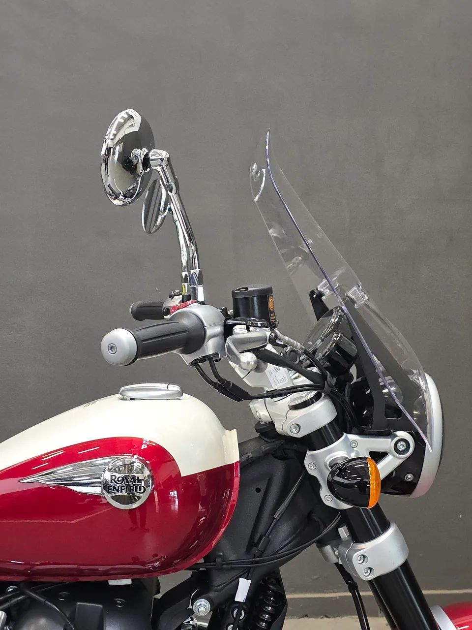 Super Meteor 650Cc Celestial Red - Duvallyer Rodrigues  - Foto 3