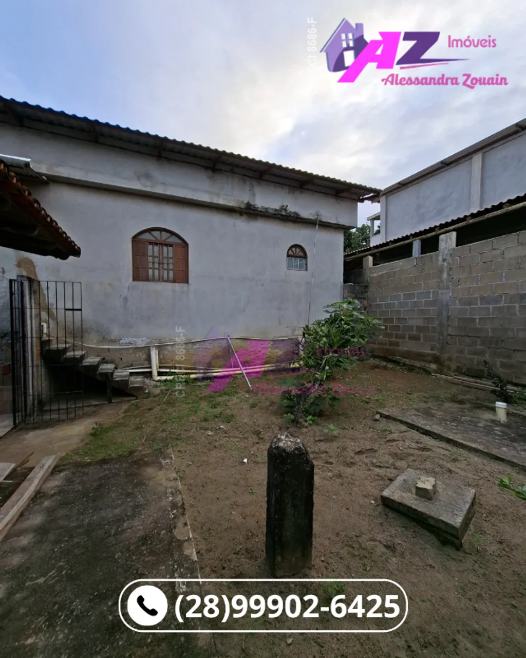 Casa Ampla com Kitnet e Terreno Grande - Somente R$ 275 mil