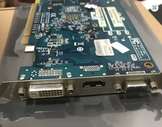 Placa de Video Sapphire Ati Radeon HD 6570 1gb  - Foto 2