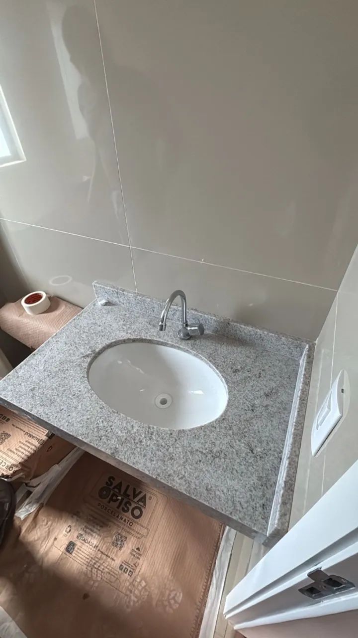 Granite countertop with sink64419088429185120