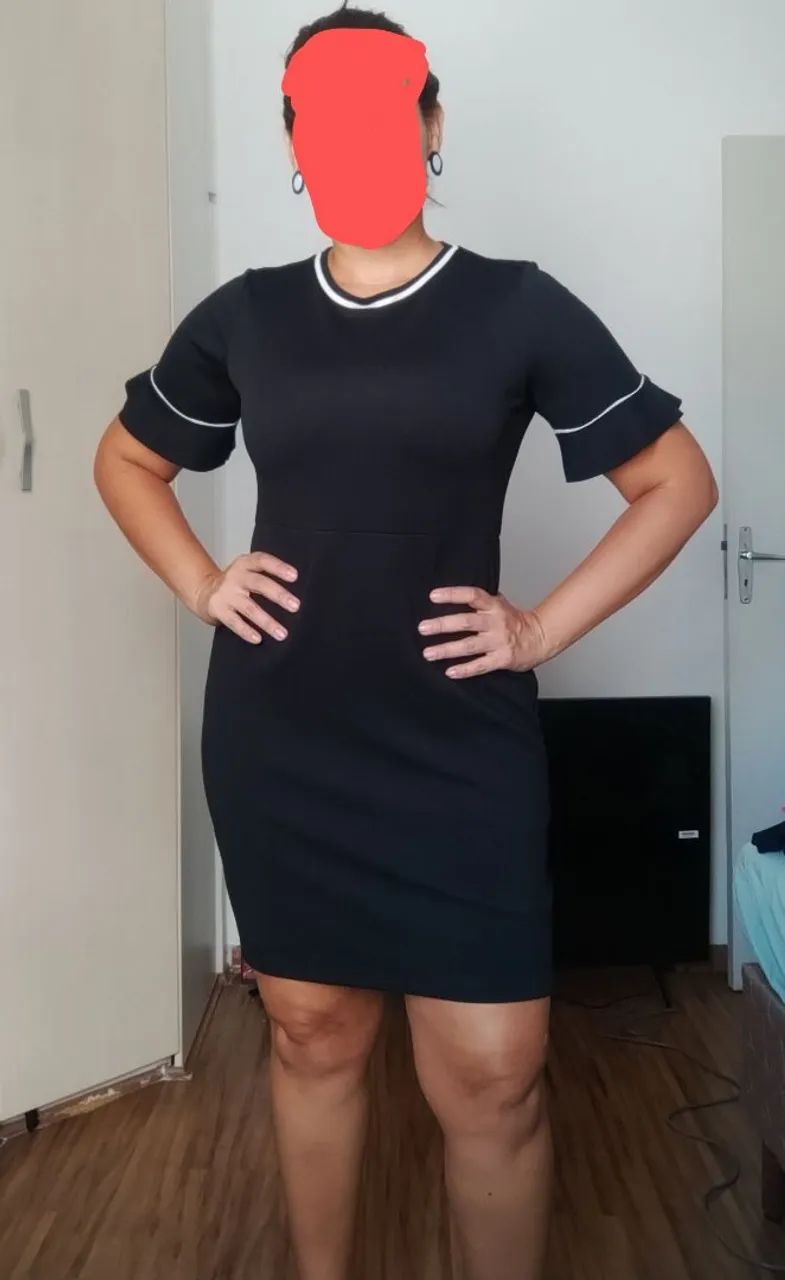 Vestido preto com detalhes em branco - Foto 2