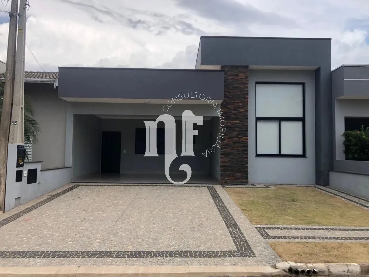 PAULÍNIA - Casa de Condomínio - JARDIM PLANALTO