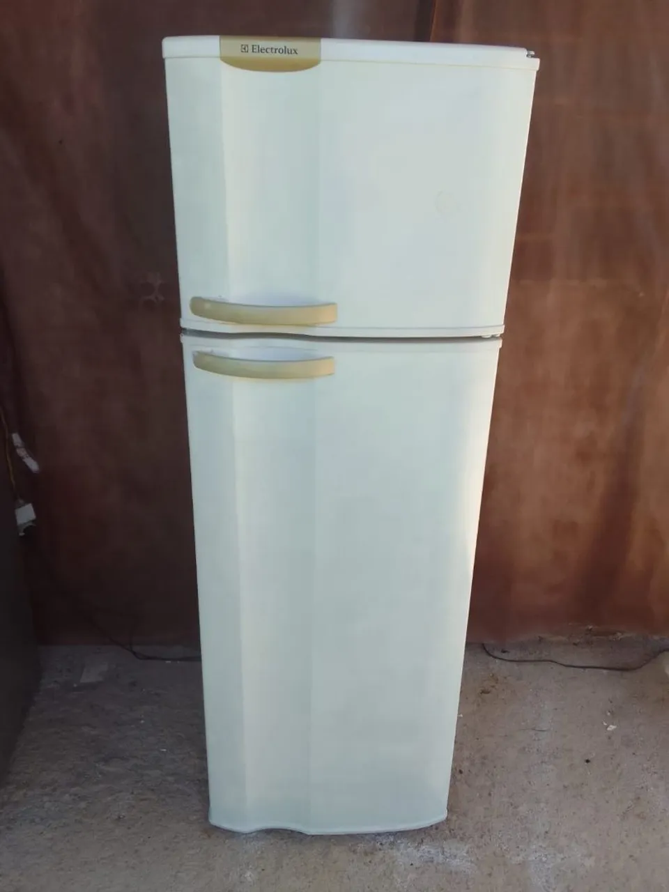 Geladeira Electrolux Duplex gelo seco. $600