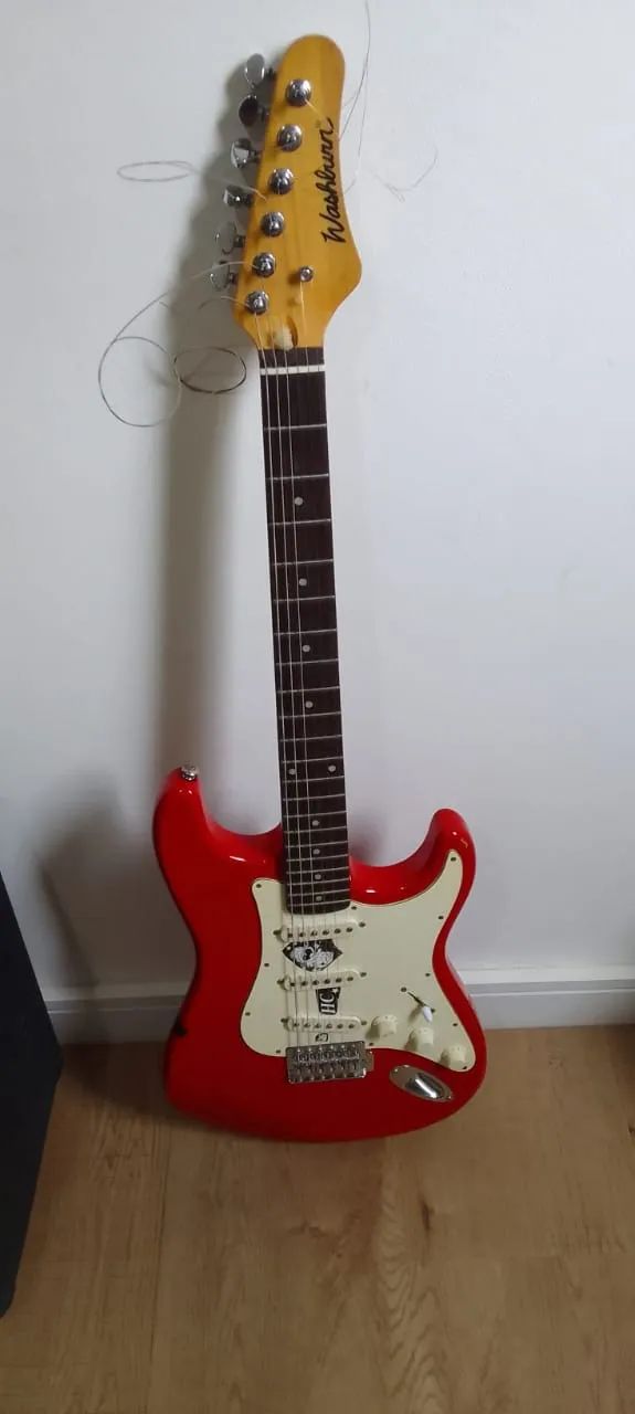 Guitarra washburn stratocaster
