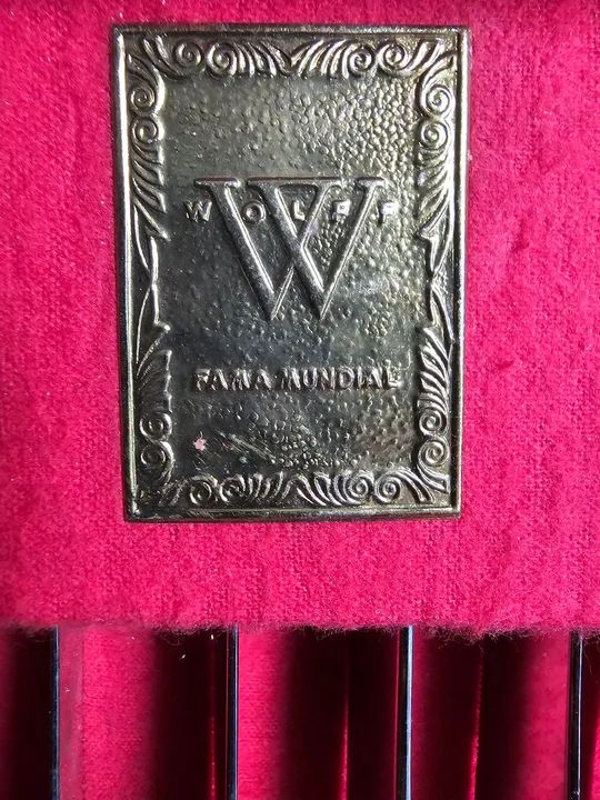 Jogo de Talheres Antigo em Caixa de Madeira - Foto 2