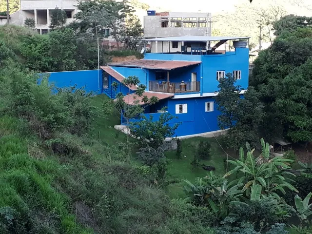 Apartamento em Timóteo. Quarto, sala, cozinha, banheiro. Mais área grande. 