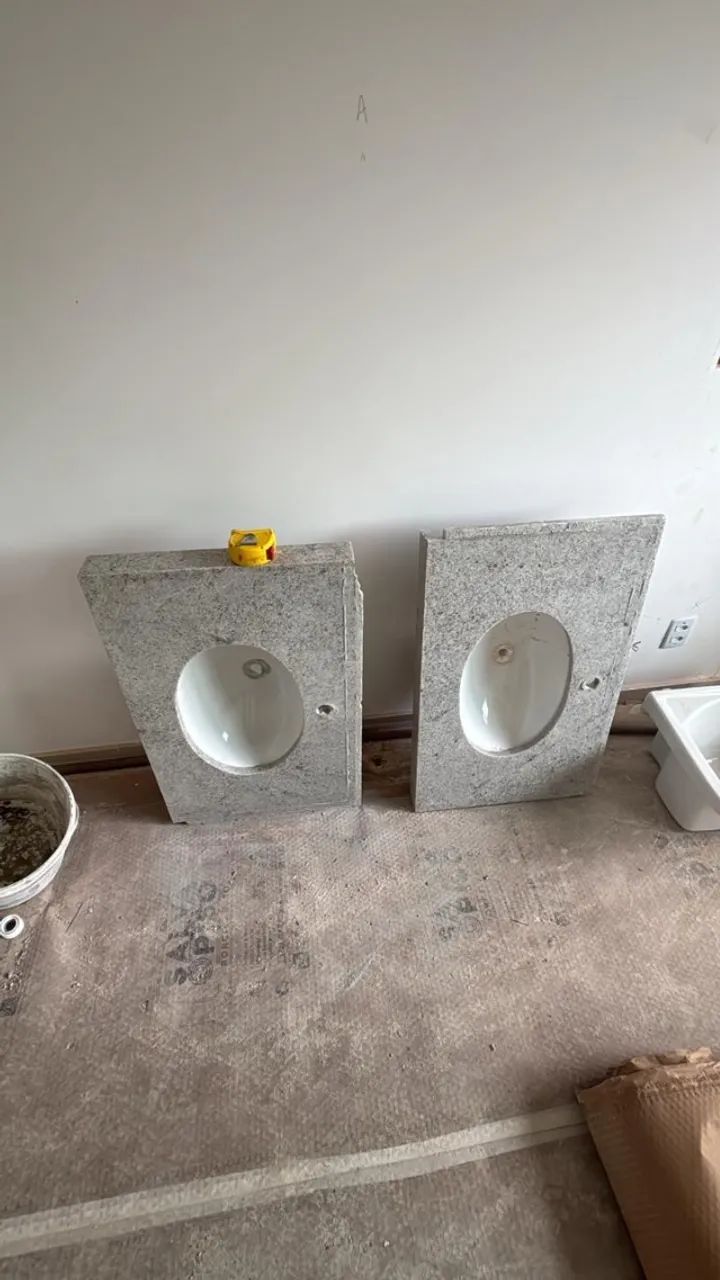 Granite countertop with sink64419088429185121