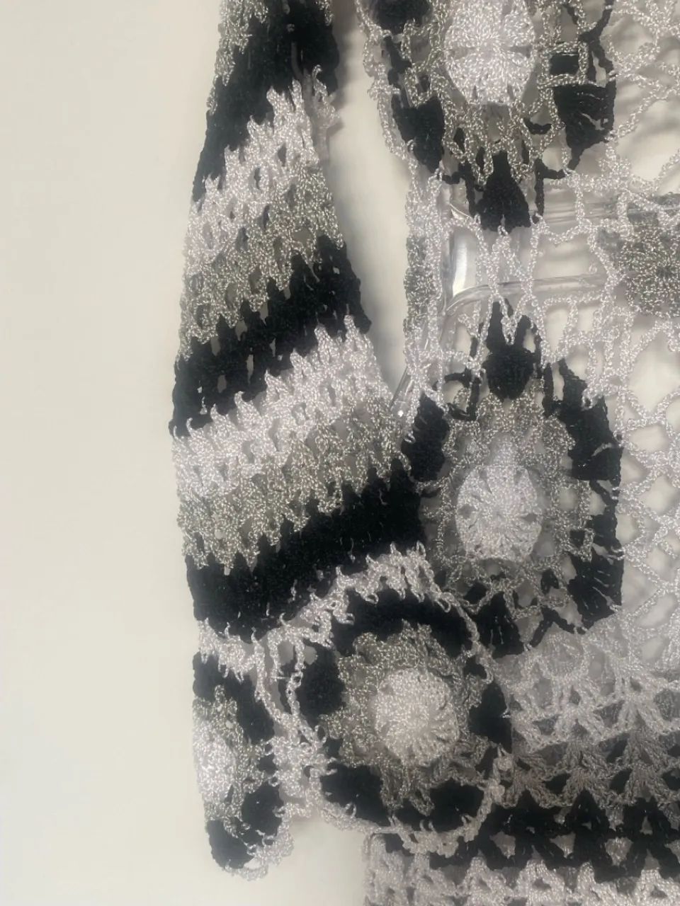 Blusa em crochê trabalhado - Foto 4