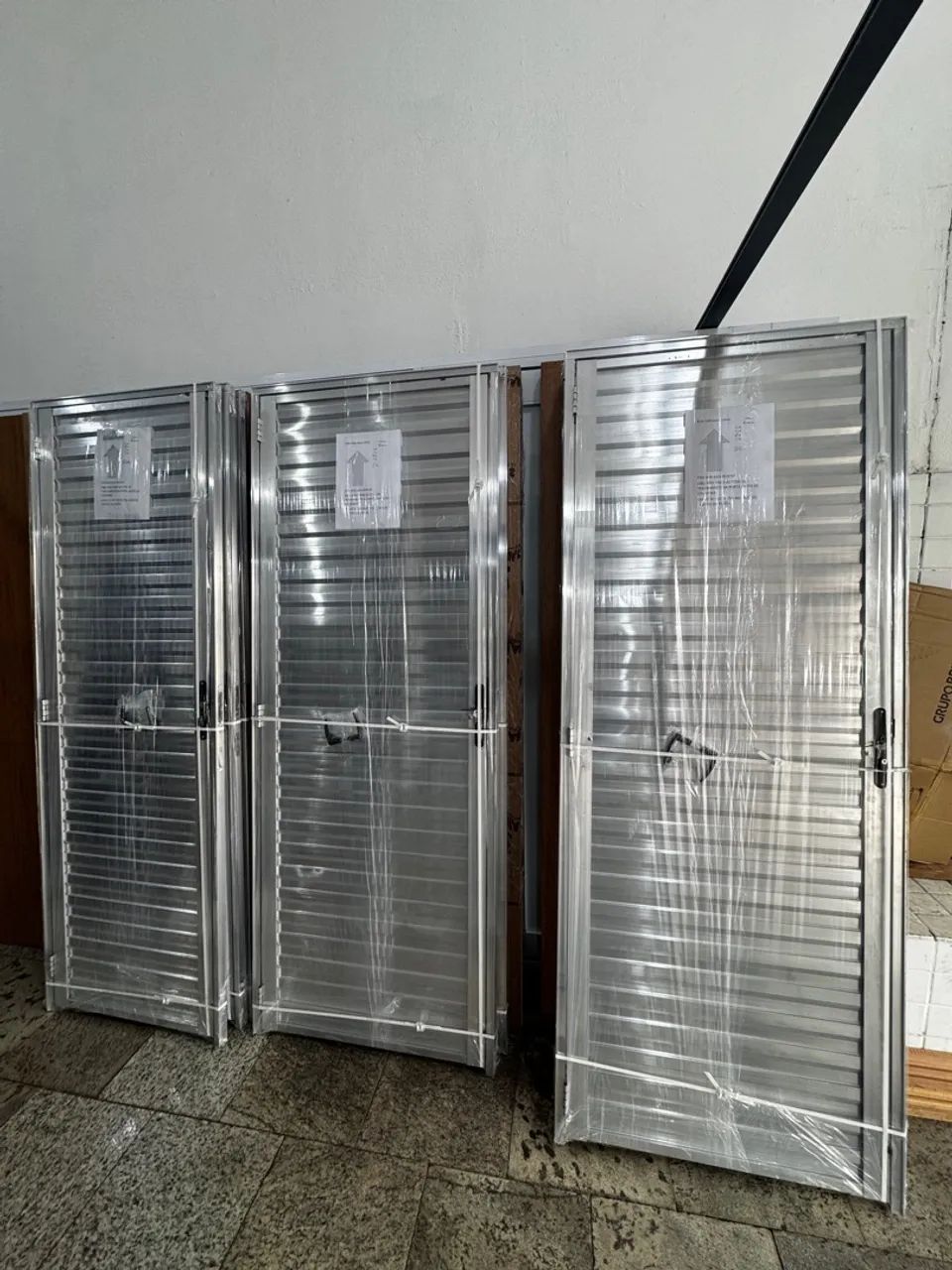 Portas de alumínio 60cm, 70cm ou 80cm - Queima De estoque!