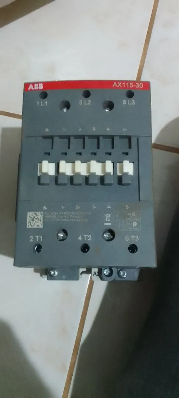 2 Pç novo Disjuntor ABB AX115-30 vendo 1 só se preferir preço a combinar