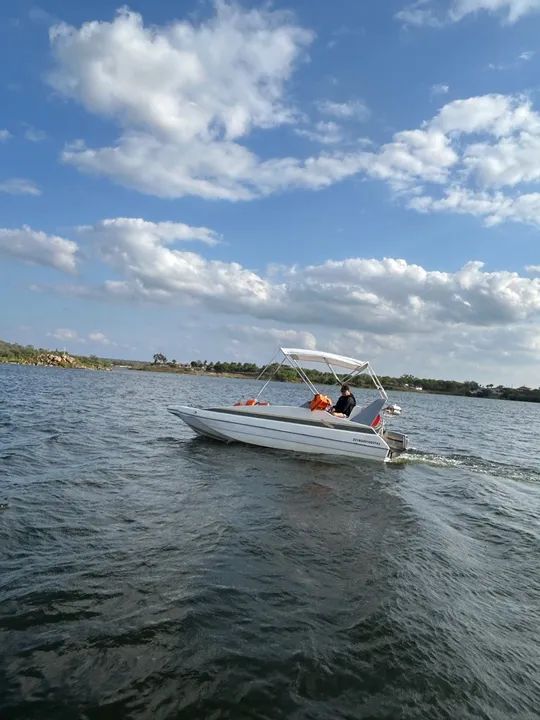 Lancha impecável para seus momentos de lazer! - Foto 6