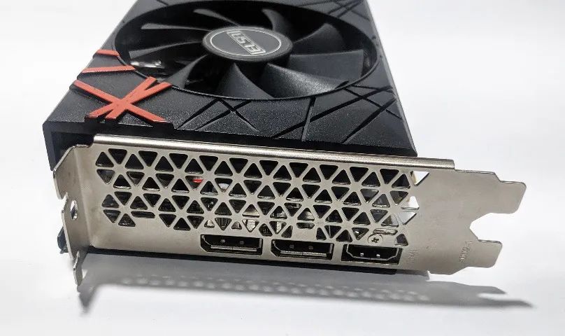 RX 580 8GB ELSA - PC não liga com ela conectada, para retirada de peças. - Foto 3