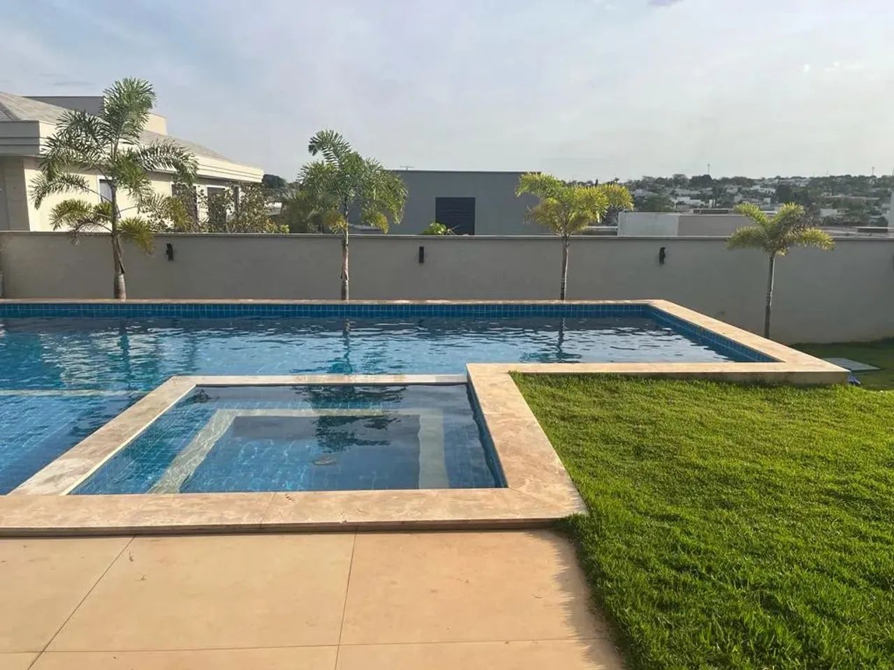 Excelente sobrado 04 suites condomínio Jardins Munique - Foto 3