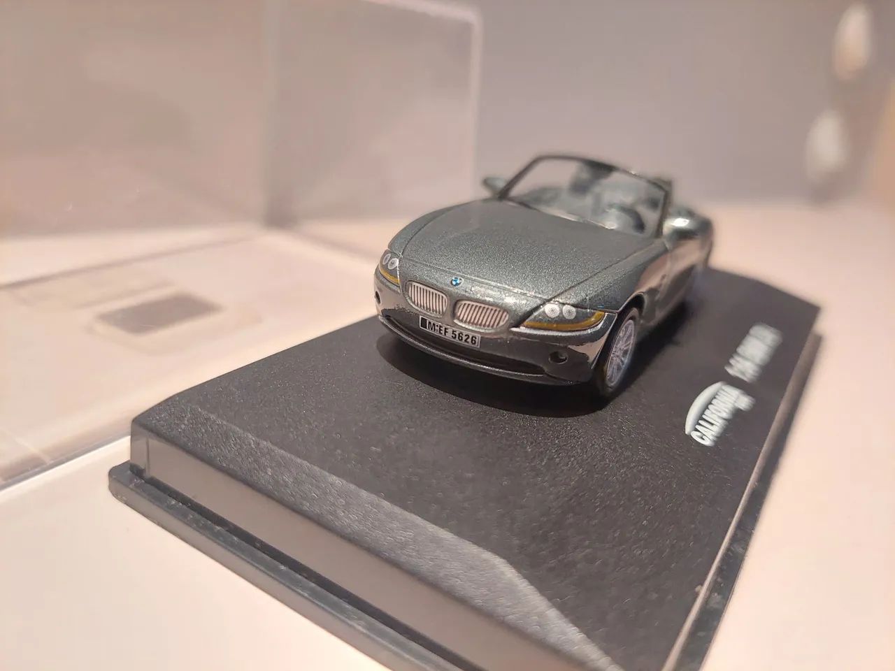 BMW Z4 - Califórnia Toys - 1/64 (Não Hot Wheels) - Hobbies e
