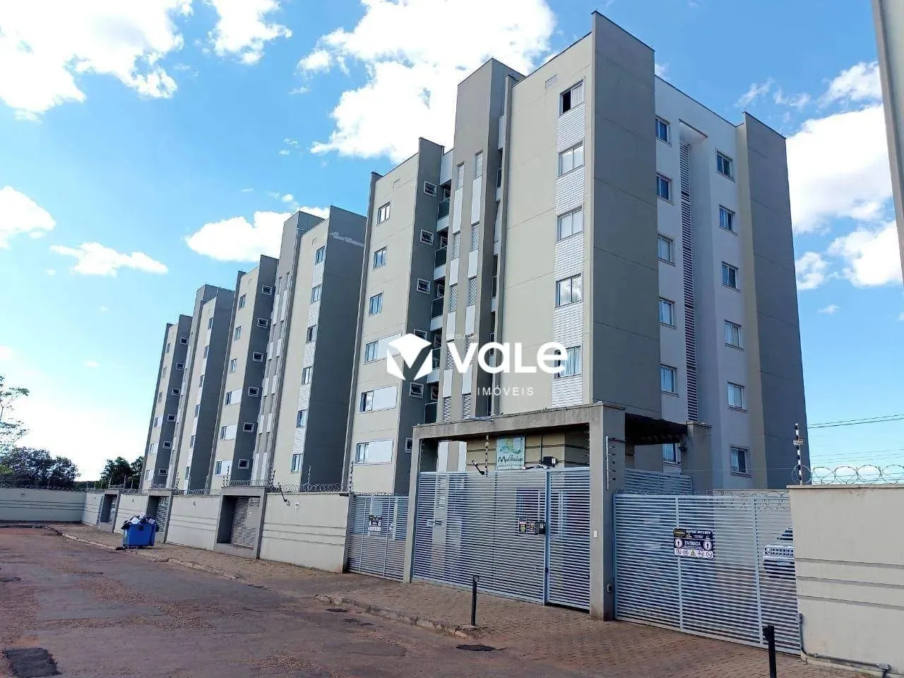 Apartamento com 2 dormitórios para alugar, 64 m² por R$ 2.400,00/mês - 203 Norte Avno 23 -