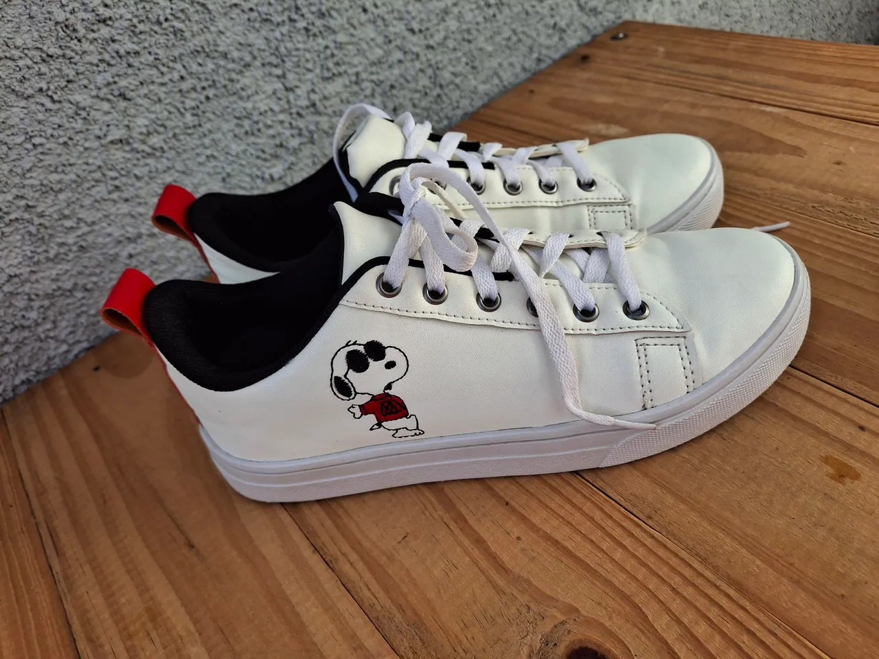 Tênis Snoopy Branco