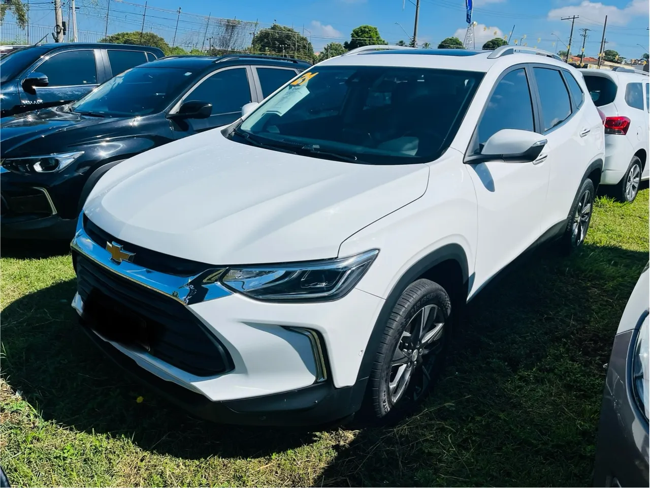 Tracker Premier 1.2 Turbo 2021, teto solar