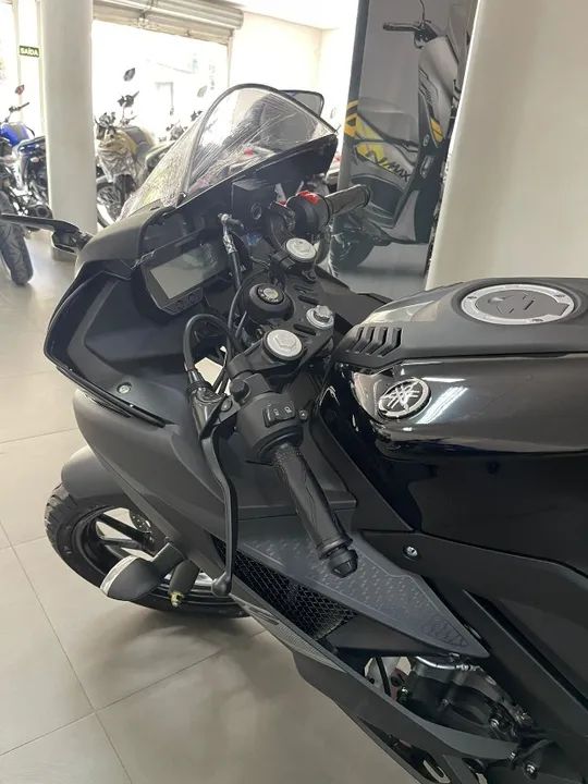 R-15 preta 2025 - Filha única disponivel! Acaba rápido - Foto 4