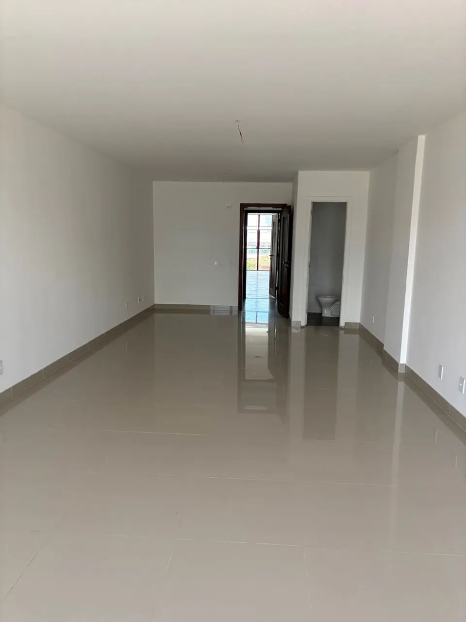 Alugo Sala comercial na Avenida das Americas - Foto 3