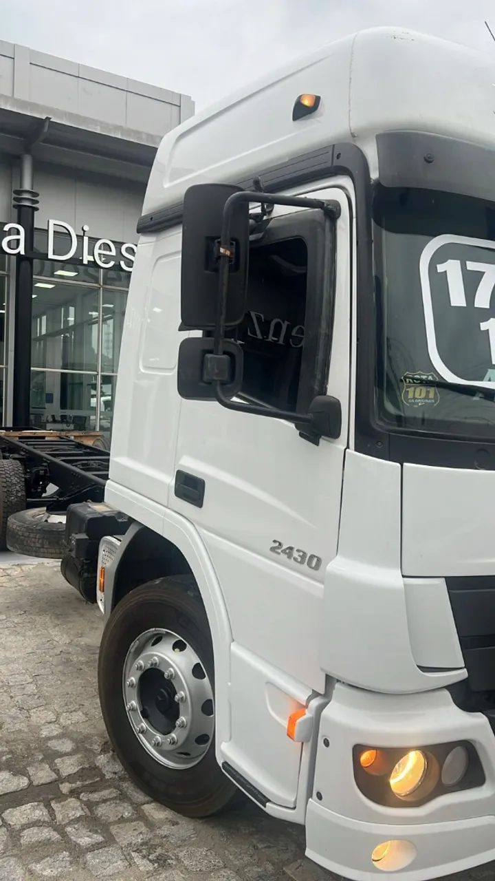 ATEGO 2430 6X2, ANO 17/18, VEICULO CONSIGNADO, LEITO TETO ALTO R$ 332.000,00
