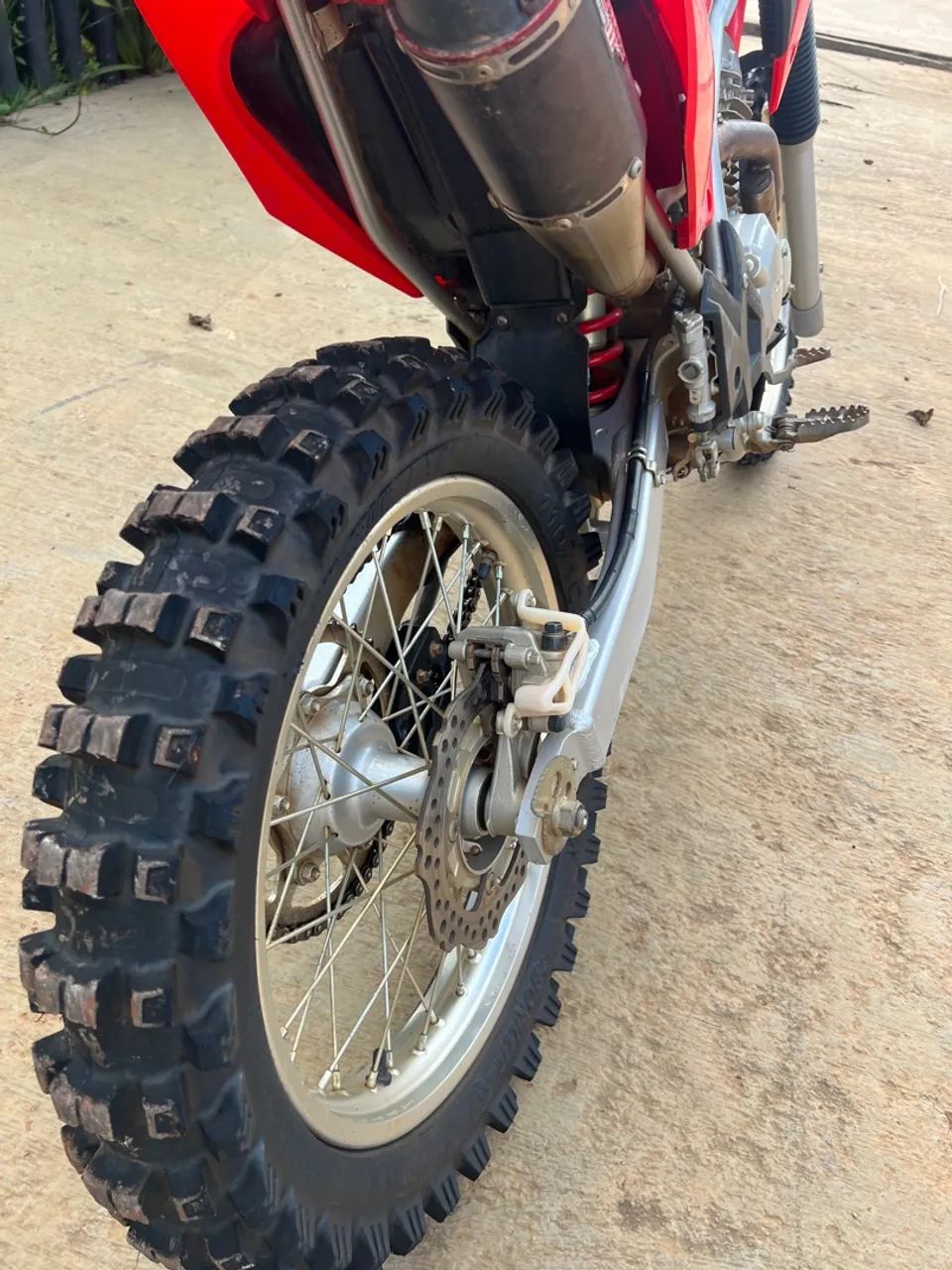 Crf 250f impecável cheia de acessórios  - Foto 4