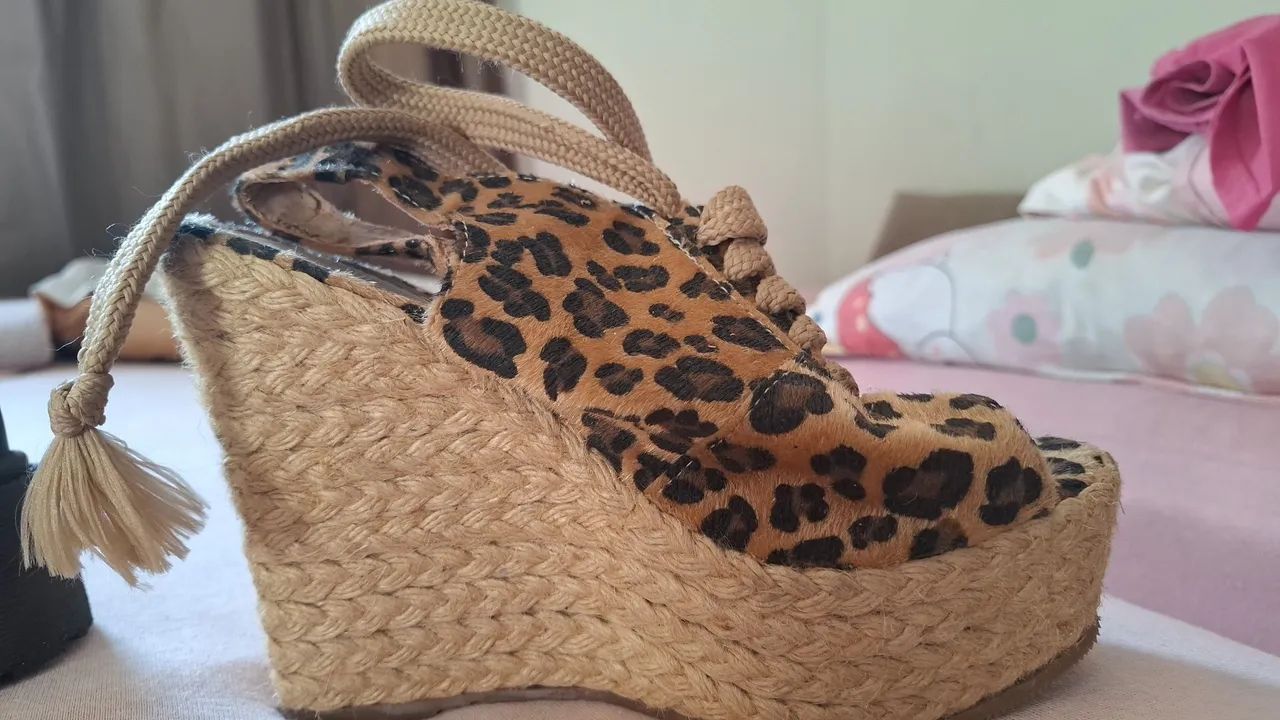 Bota plataforma preta - Foto 2