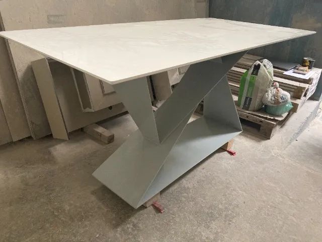 Mesa em tampo de porcelanato - Foto 3
