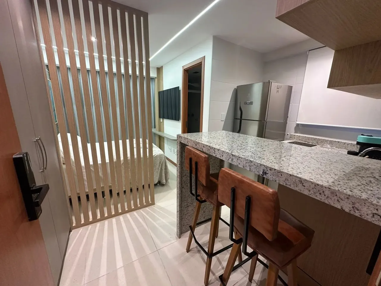 STUDIO MOBILIADO NO CAMINHO DAS ARCORES