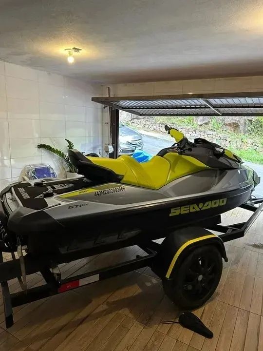 JETSKI SEADOO / ANO 2022 / 64H / GTI130