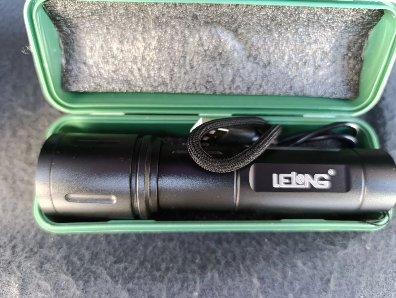 Lanterna Recarregável USB - Alta Qualidade - Foto 2