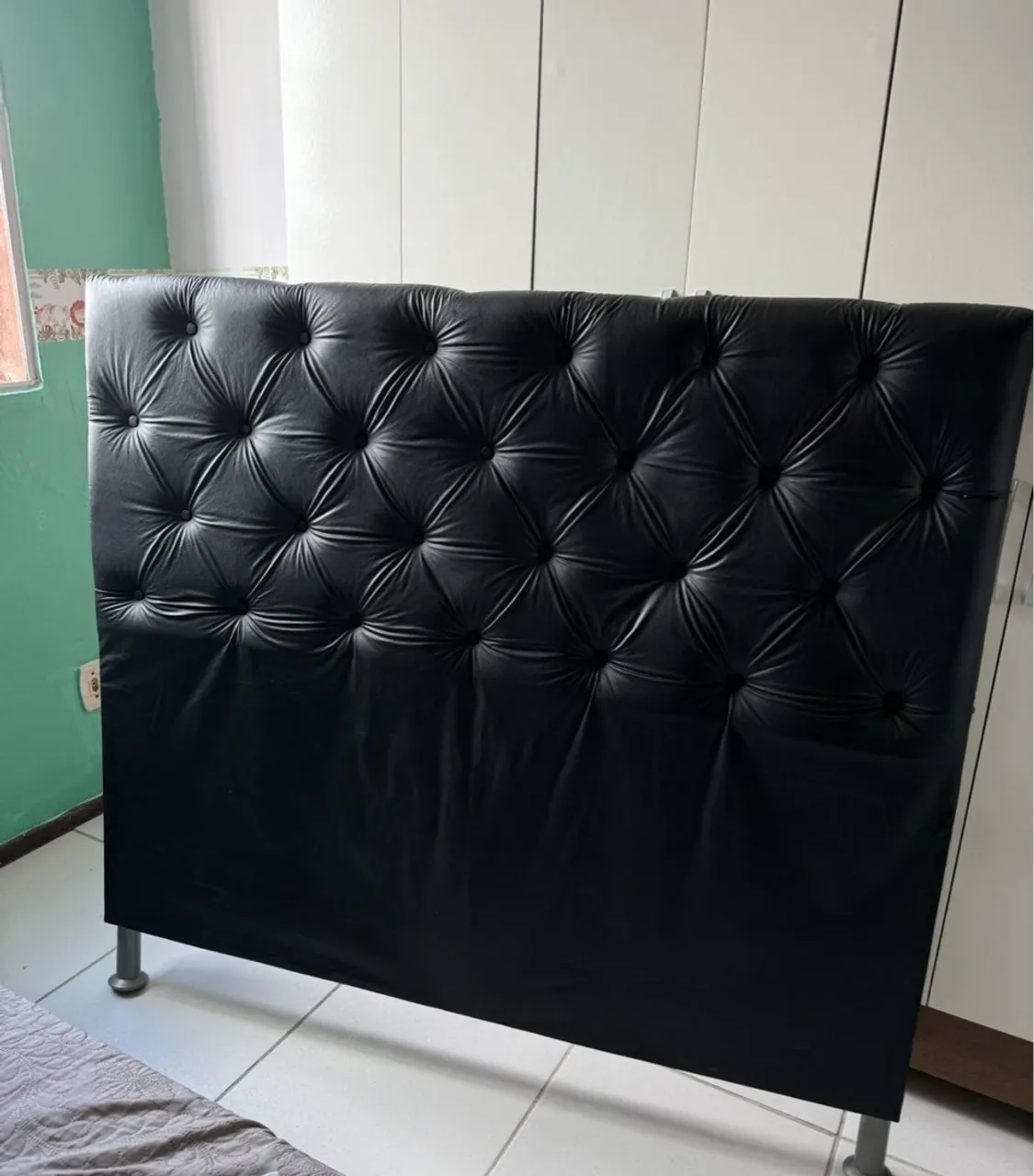 Cabeceira de Cama Estofada Preta