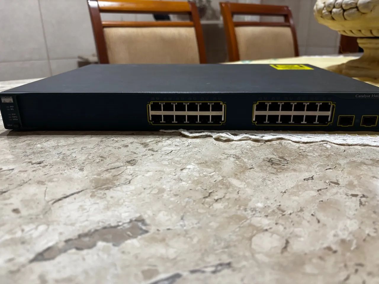 Switch Cisco Catalyst 3560-24TS-S - 24 Portas 10/100 Layer 3 - Usado - Foto 3