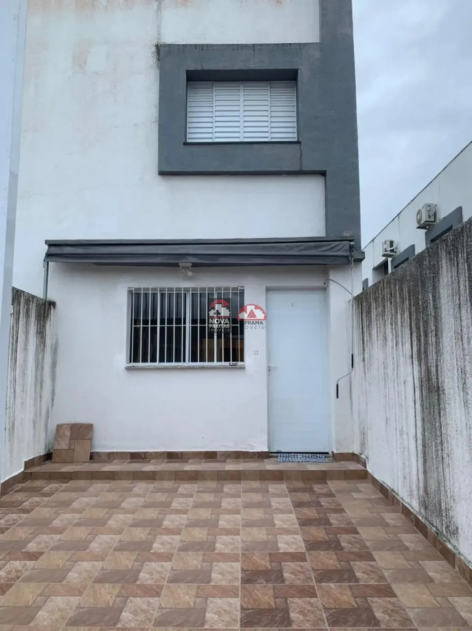 Sobrado para locação em condomínio no Pontal de Santa Marina