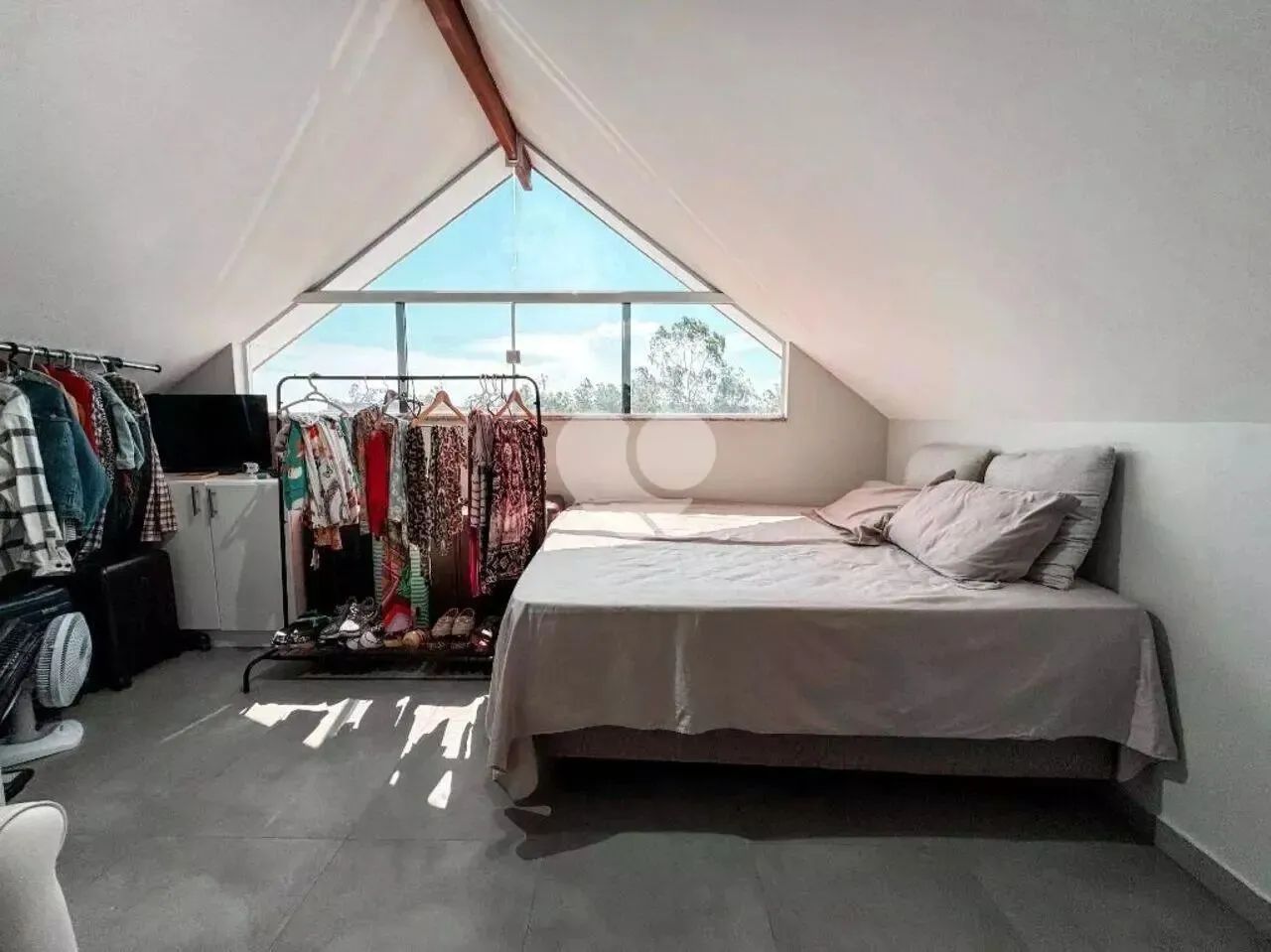 Imóvel para aluguel e venda possui 300 metros quadrados com 3 quartos - Foto 2
