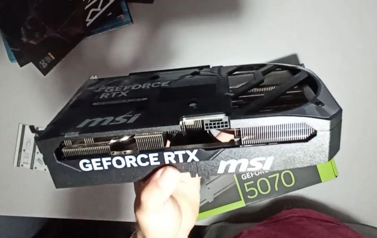 Placa de Vídeo GeForce MSI RTX 5070 NOVA - Foto 3
