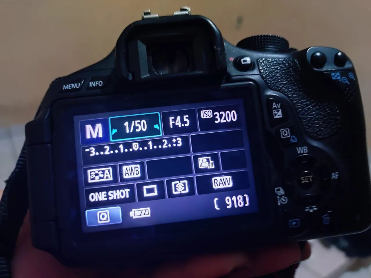 Câmera Canon t3i com cartão SD 32gb - Foto 2